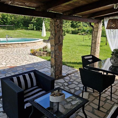 Holiday House Vuki Nedescina Exterior foto