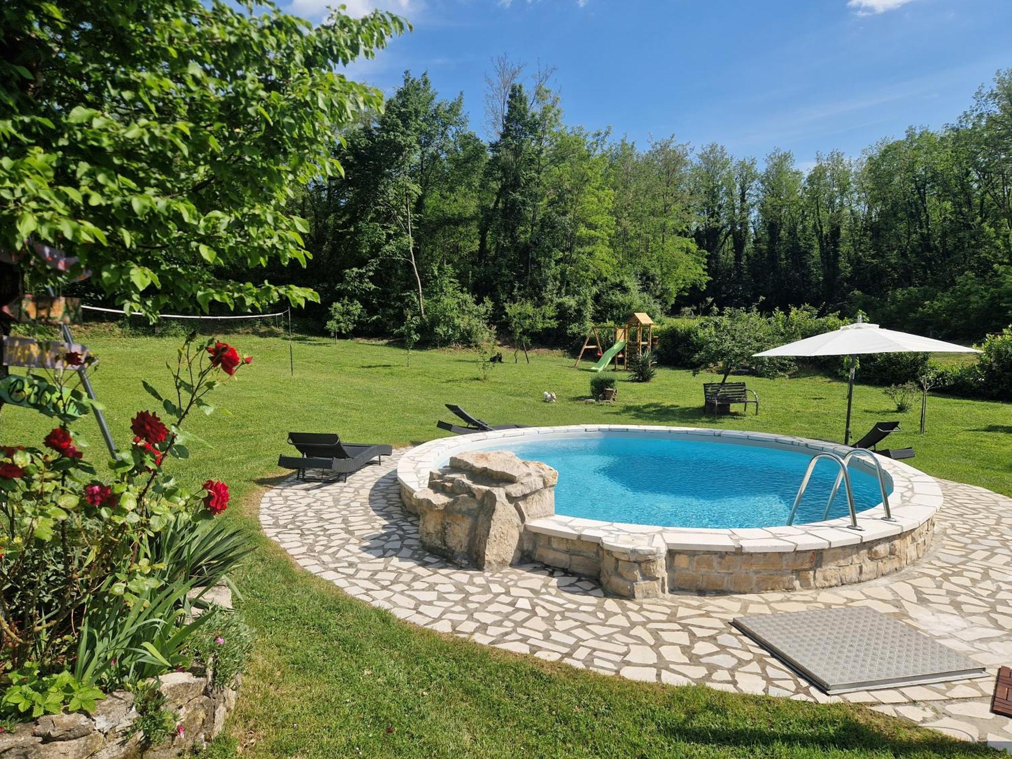 Holiday House Vuki Nedescina Quarto foto